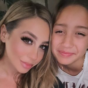 Meet your Posher, Stefanie